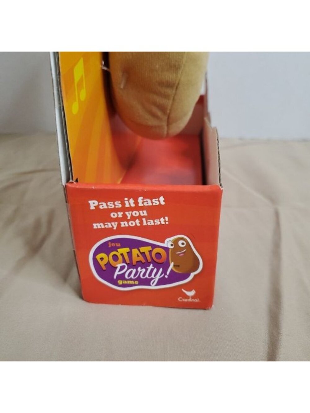 NEW Potato Party Electronic Musical Passing Game Classic Family Fun Ages 3+ - Picture 5 of 6